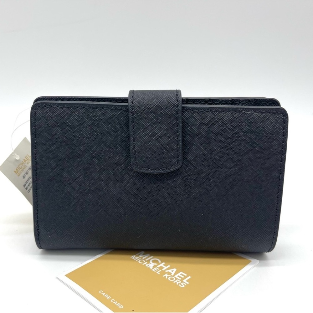 NWT Michael Kors Medium Crossgrain Leather Wallet Black-with gold logo - Picture 2 of 9